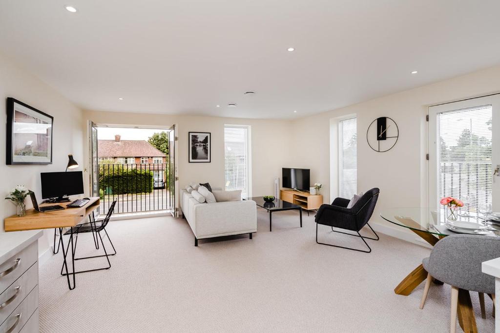 Cambridge Apartment | Tailored Stays - Science Park Apartments