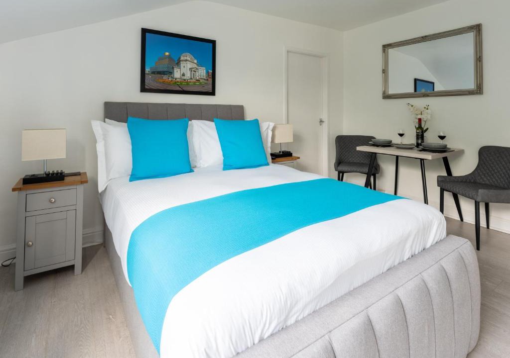 Wolverhampton Apartment | Tettenhall Lodge Studio