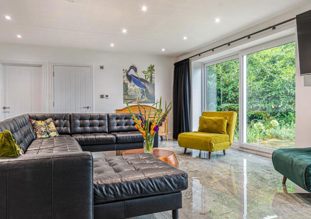 Callington House | The Aviary-Uk44382