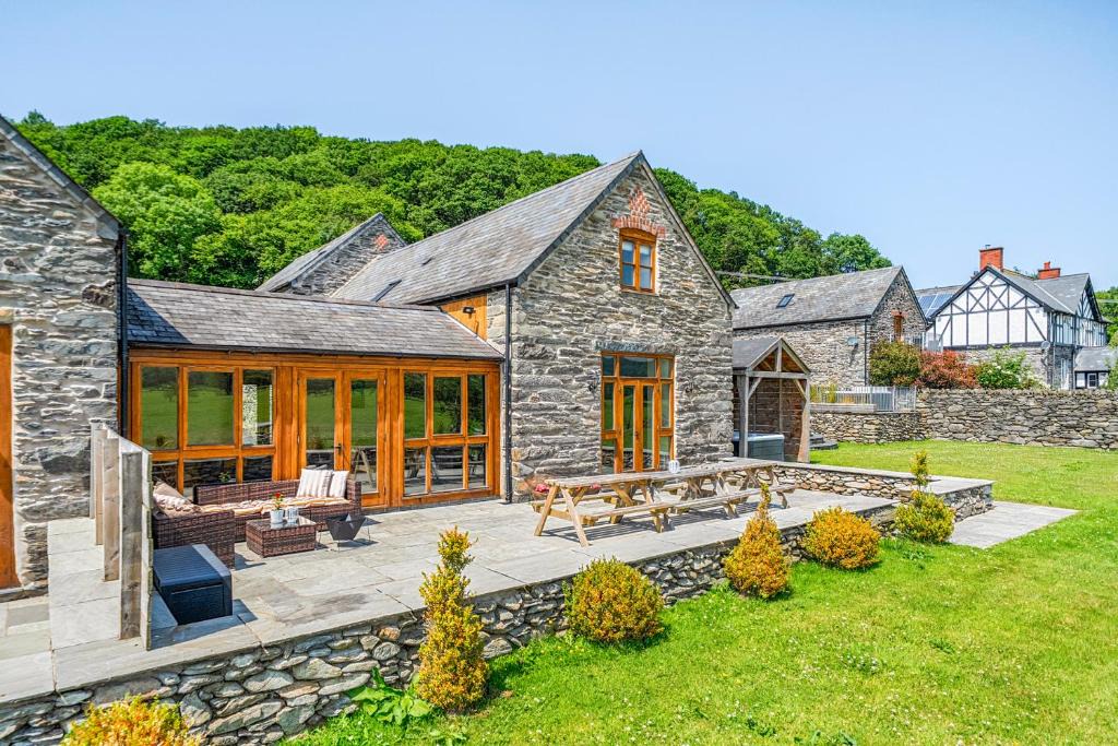 Corwen House | The Barn