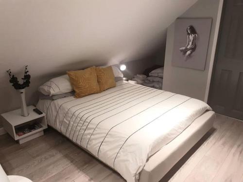 Bracknell Apartment | The Contemporary Studio