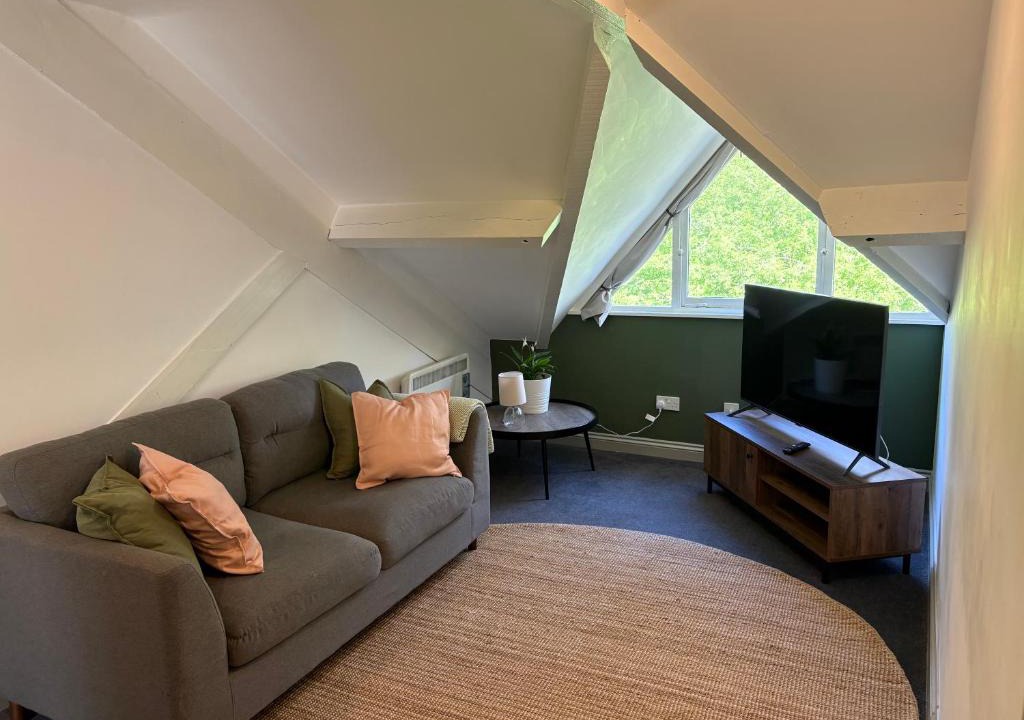 Exeter Apartment | The Courtyard