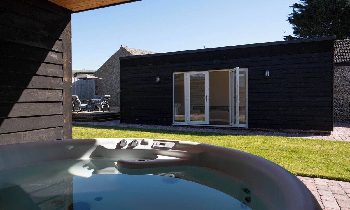 Kessingland Cottage | The Cove