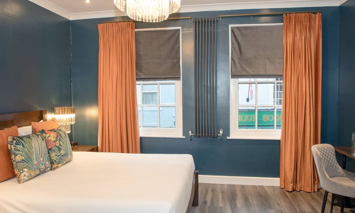 Eton Hotel | The Eton Mess