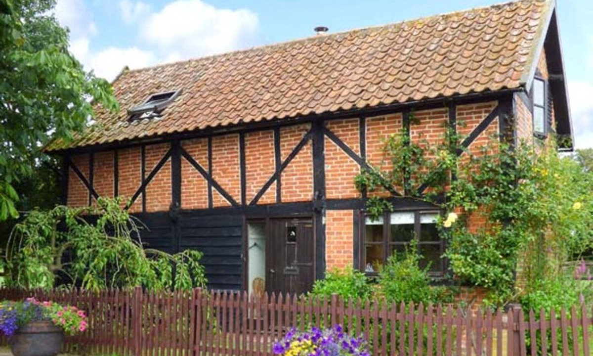 East Dereham House | The Granary, Hingham