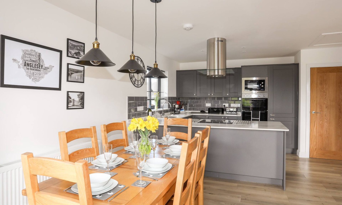 Llanfechell Cottage | The Hawthorns