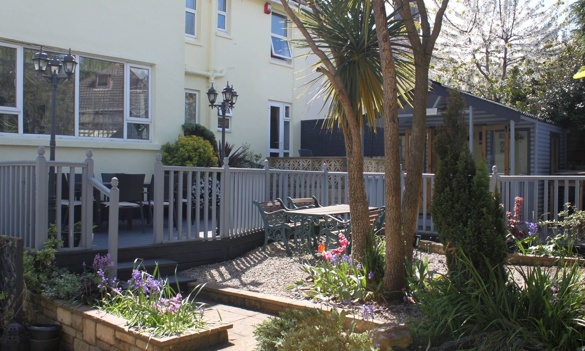 Torquay City Centre House | The Millbrook B & B