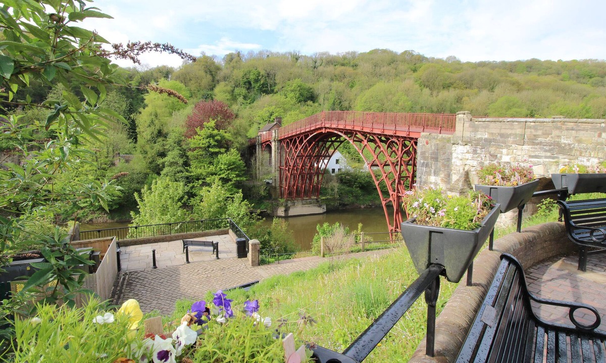 Ironbridge Cottage | The Office