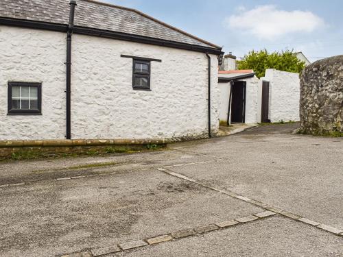 Redruth House | The Old Barn
