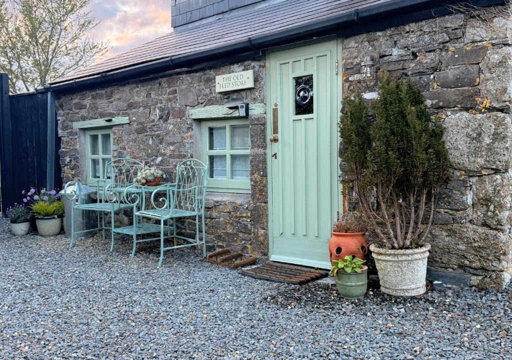 English Riviera Bed & Breakfast | The Old Feed Store & The Hayloft