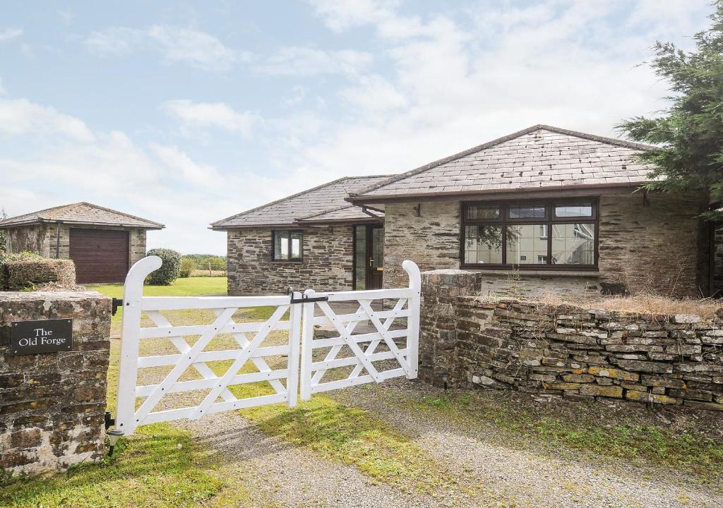 Saltash House | The Old Forge