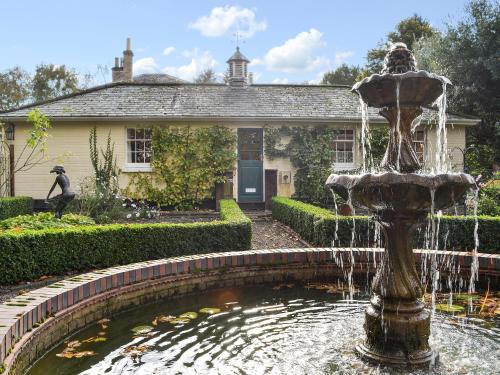 Yaxham House | The Old Rectory Lodge