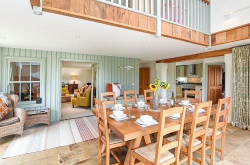 Stanhoe House | The Paddock