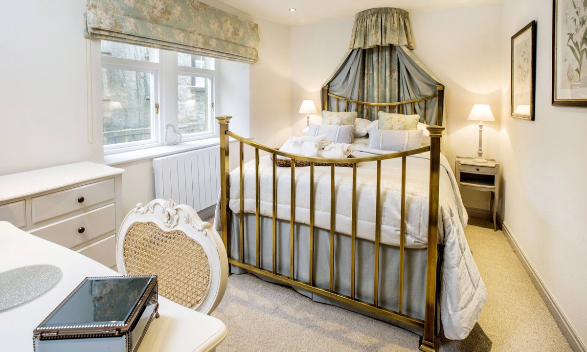 Giggleswick Apartment | THE STABLES - converted one bedroom apartment dating back to 1870