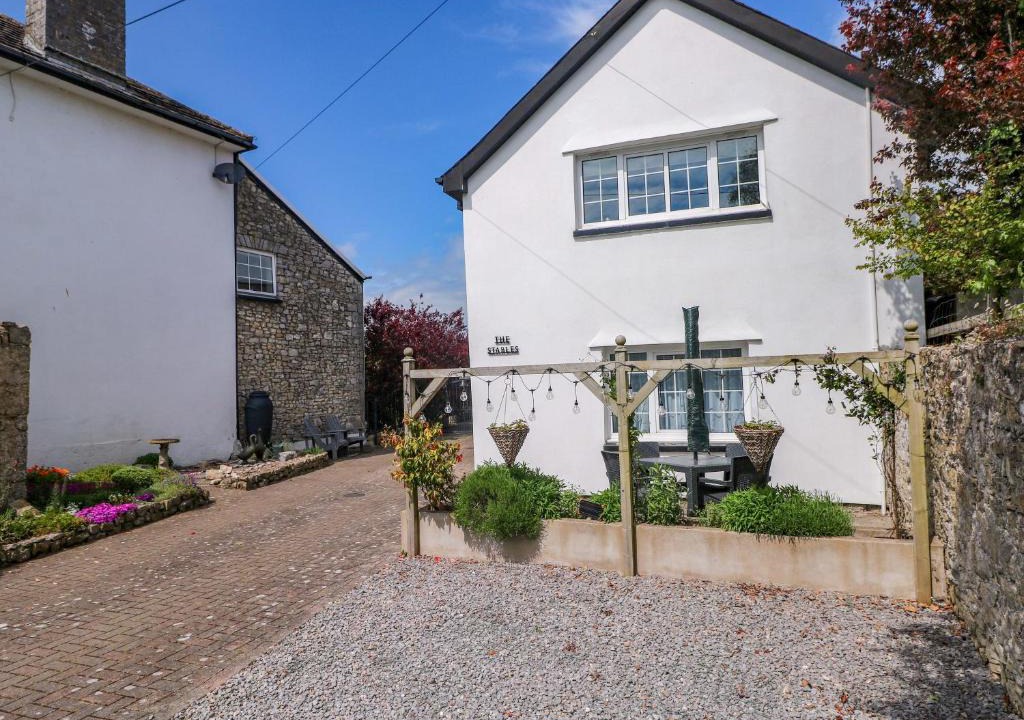 Saint Athan House | The Stables