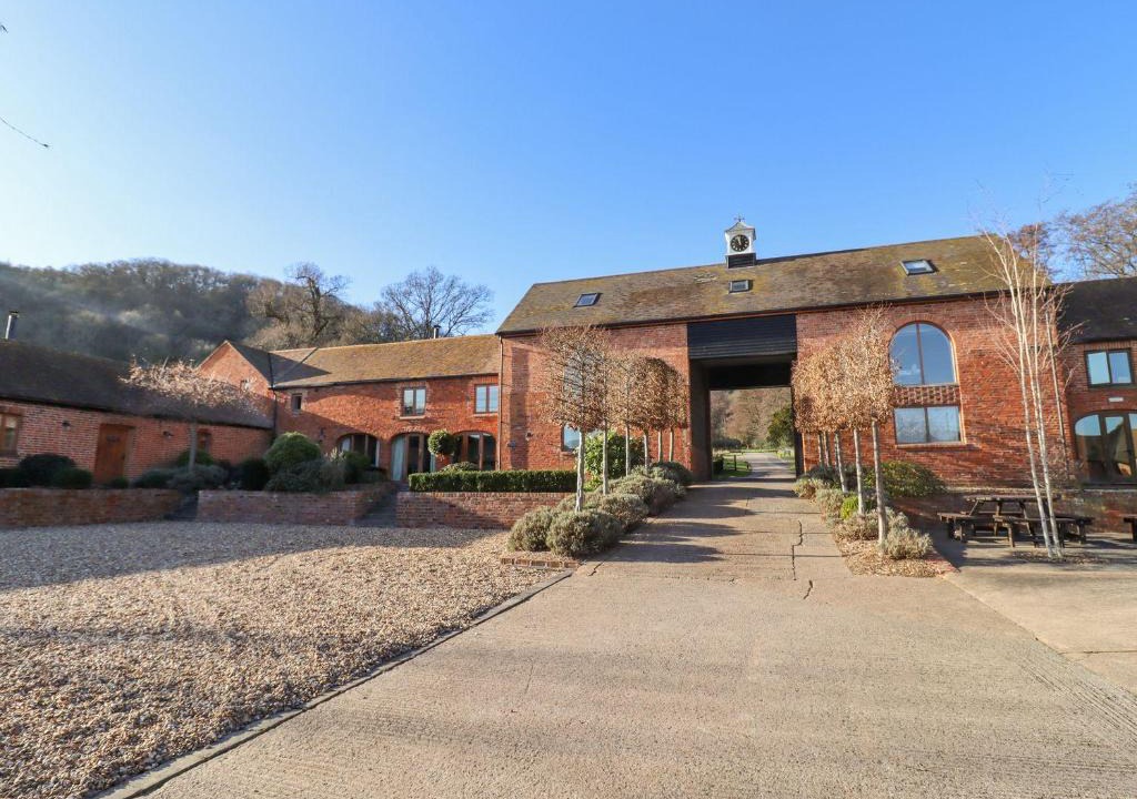 Moreton House | The Stables