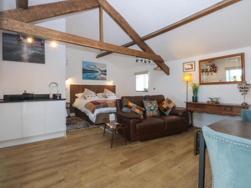 Dinas House | The Studio