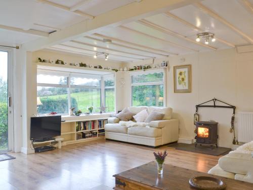 Wall-under-heywood House | The Summer House