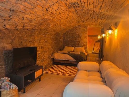 Brecon Apartment | The Wine Cellar