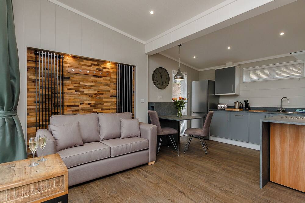 Cheddar Ski Chalet | This charming one-bedroom lodge boasts all the home comforts you need.