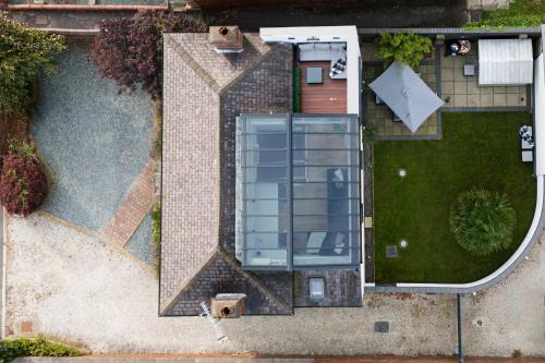 Middlestown House | Thrushley Cottage - sleeps 7 - with roof terrace