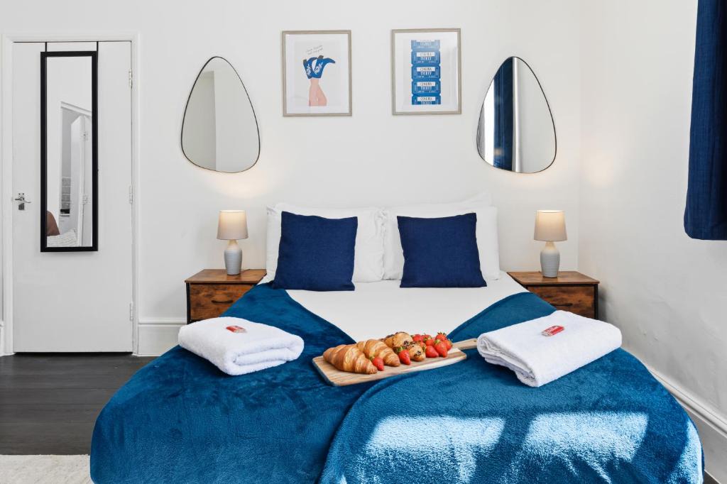 Warrington Apartment | Tigris - Cosy Studio Apartment by Traboule Properties Ltd
