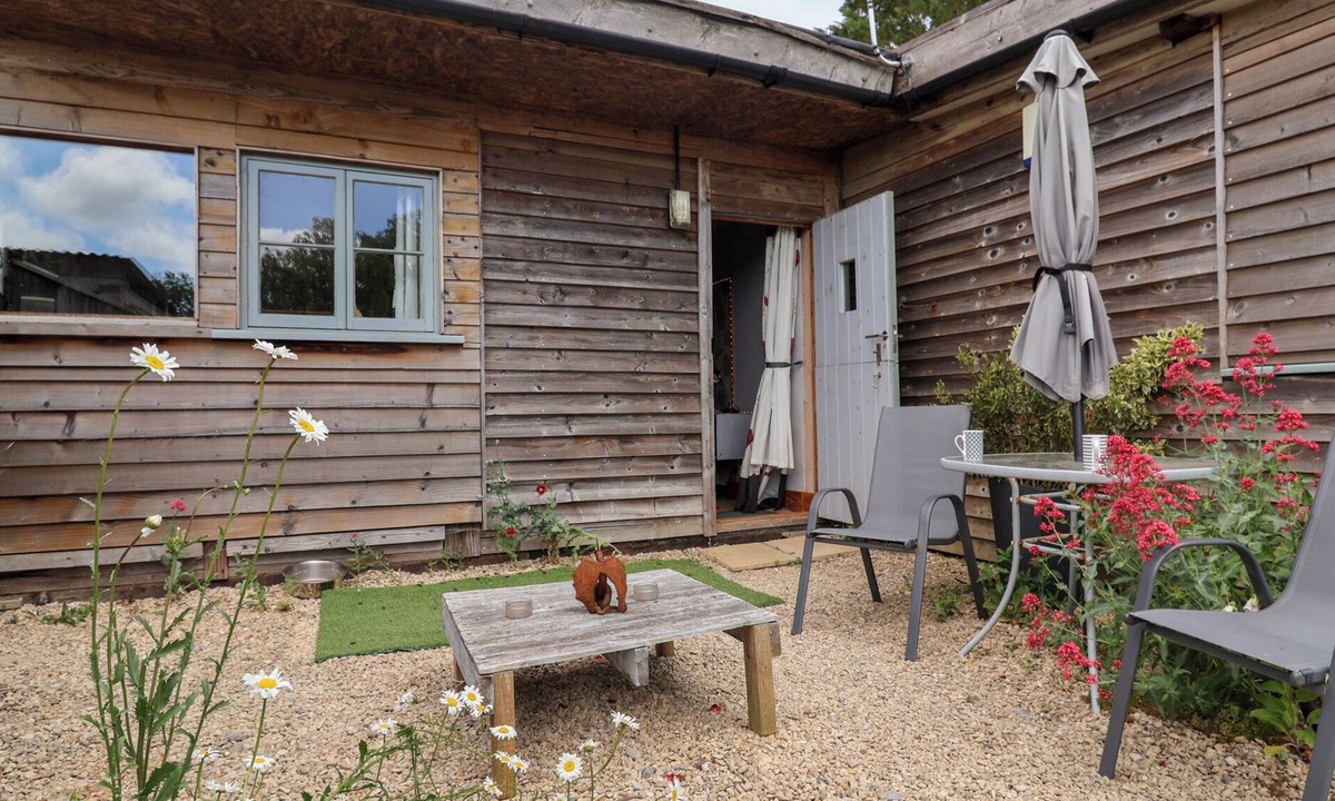 Blandford Forum Cottage | Tiny Willow