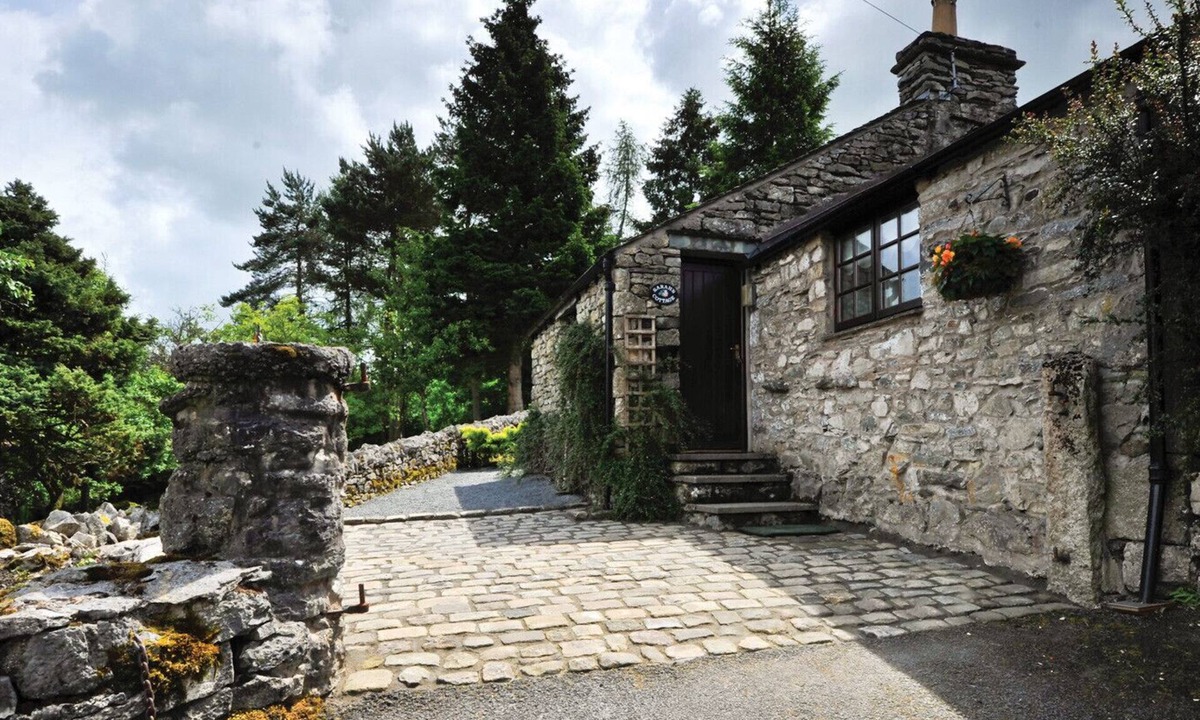 Crosthwaite Cottage | Tipsy Gin Cottage