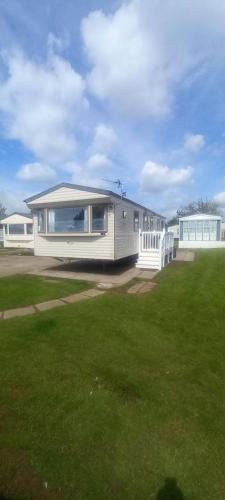 Winestead Other | Tunstall J&D Caravan on the East Coast