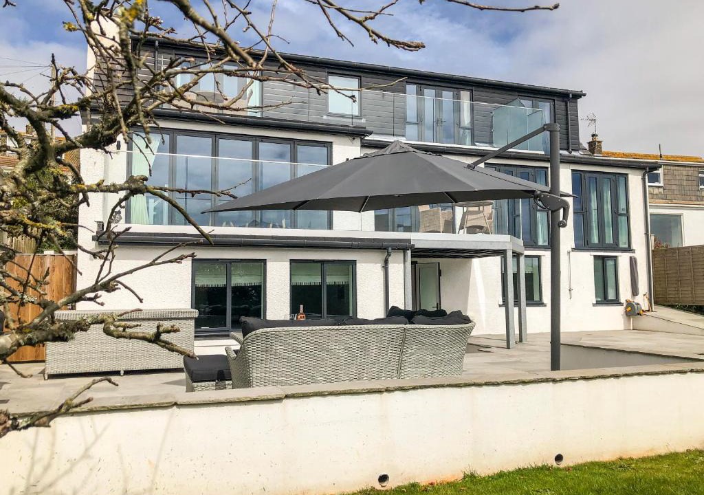 Thurlestone House | Two Hoots