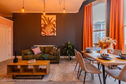 Hove Apartment | Two Three Bedrooms Apartment Next To Hove Beach