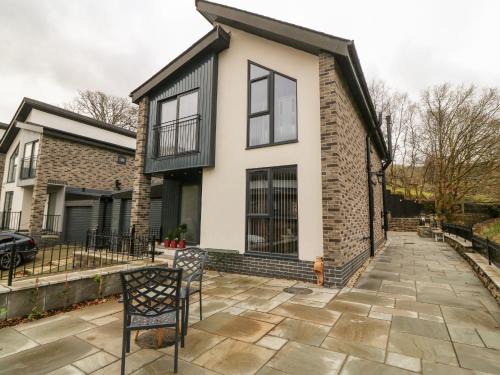 Llanberis House | Ty Bains