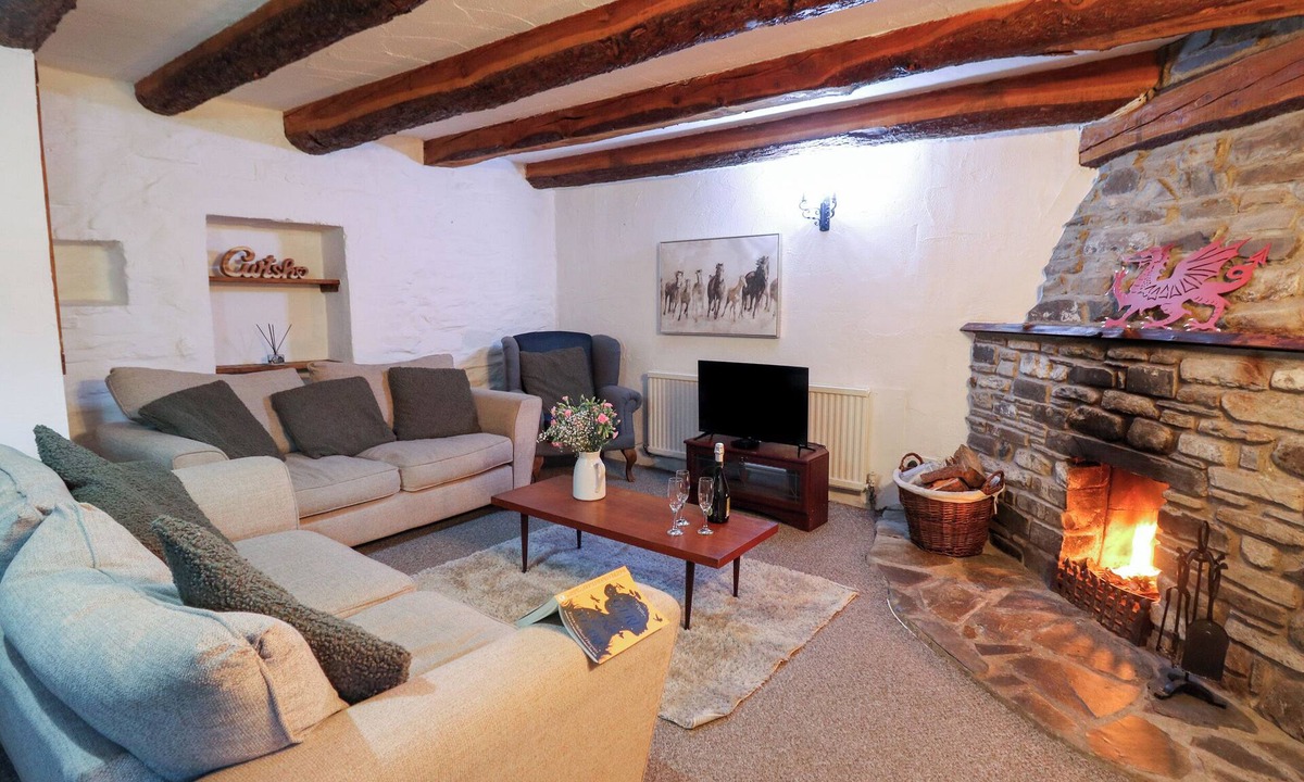Llanybydder Cottage | Ty Ceffylau