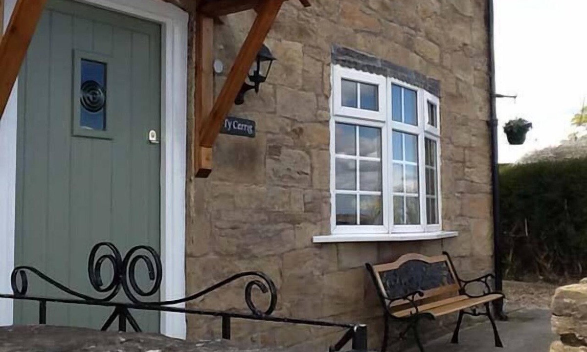 Nercwys Cottage | Ty Cerrig
