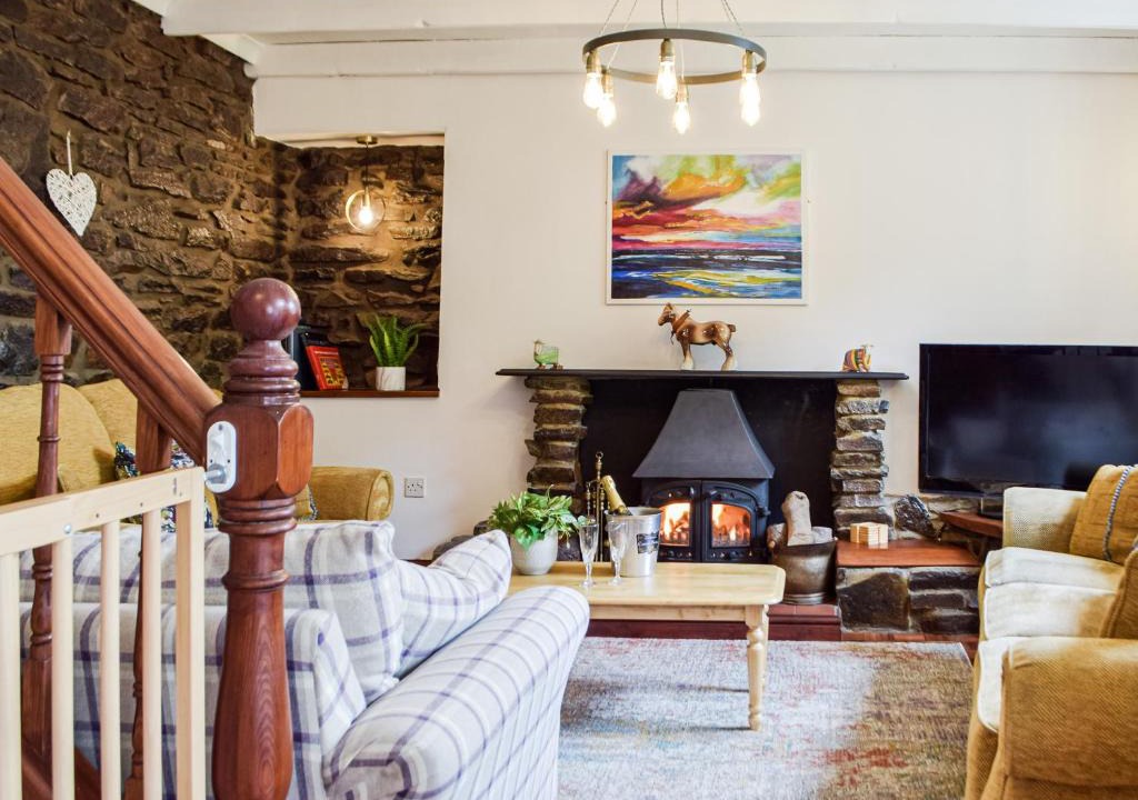 Llanelli House | Ty Lewis Cottage