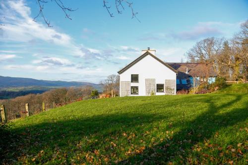 Eglwysbach House | Ty Uchaf