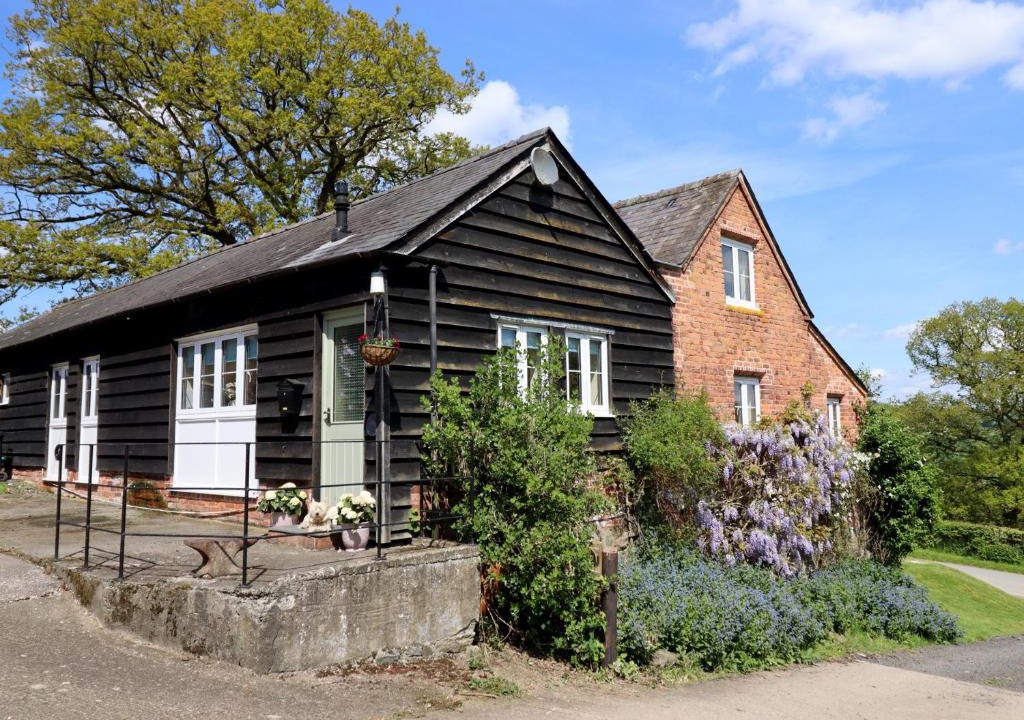 Kingswood House | Upper Pandy Farm