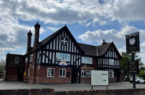 Pontefract Hotel | Upton Arms Hotel