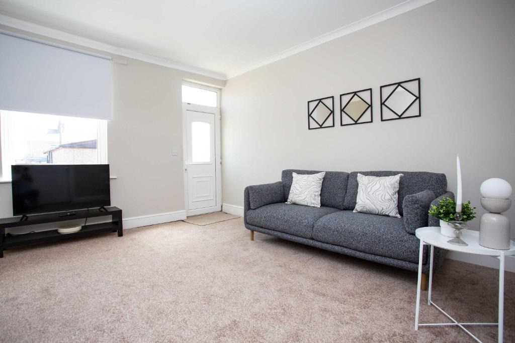 Broomhill House | Vacant Nests Charming 2BR house Coastal Wifi