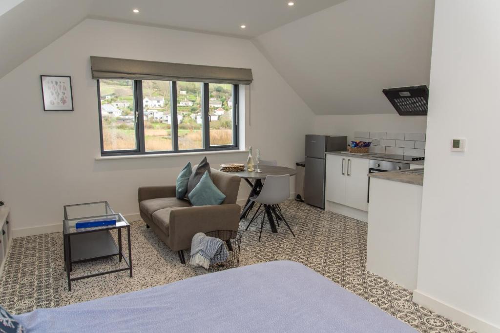 Seaton Apartment | Valley View Studio Annexe