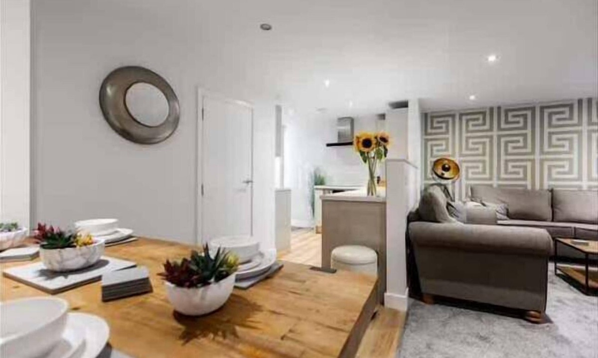 Hyde Apartment | Victoria Home