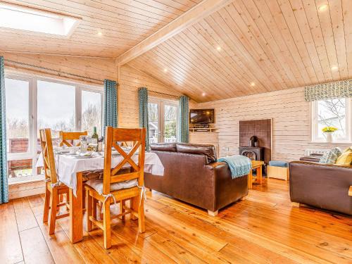Willington House | Walnut Lodge