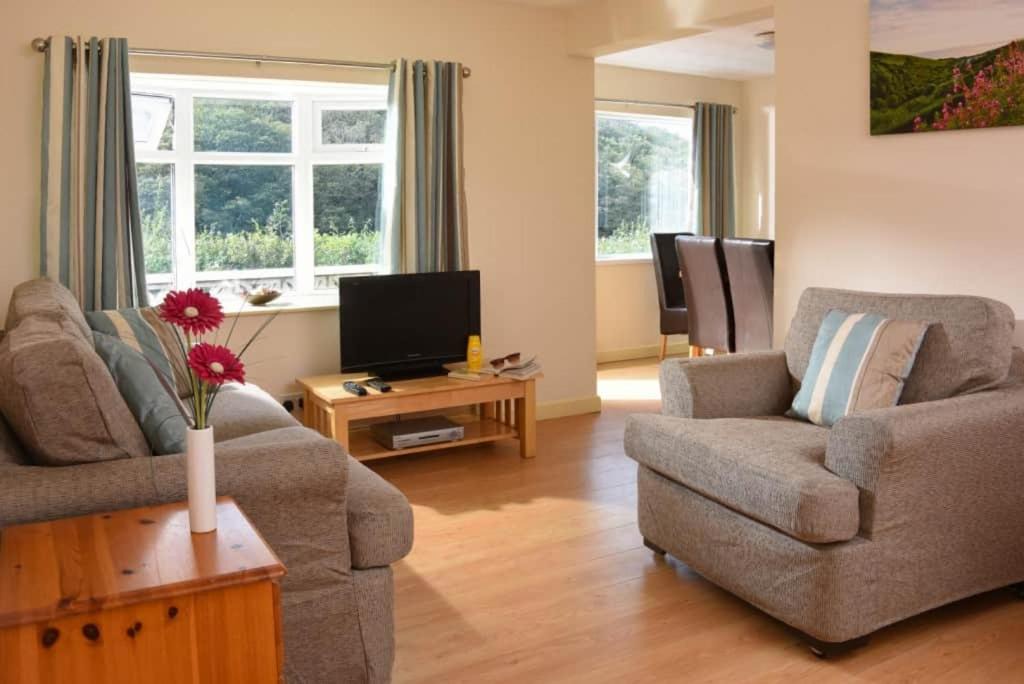 Woolacombe House | Waney Edge 2 | 2 Bed Chalet Sleeps 6 (Pet friendly)