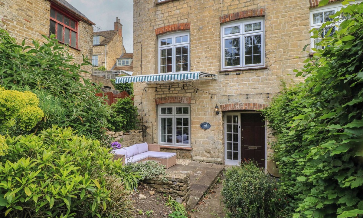 Ozleworth Cottage | Waterloo Mill Cottage