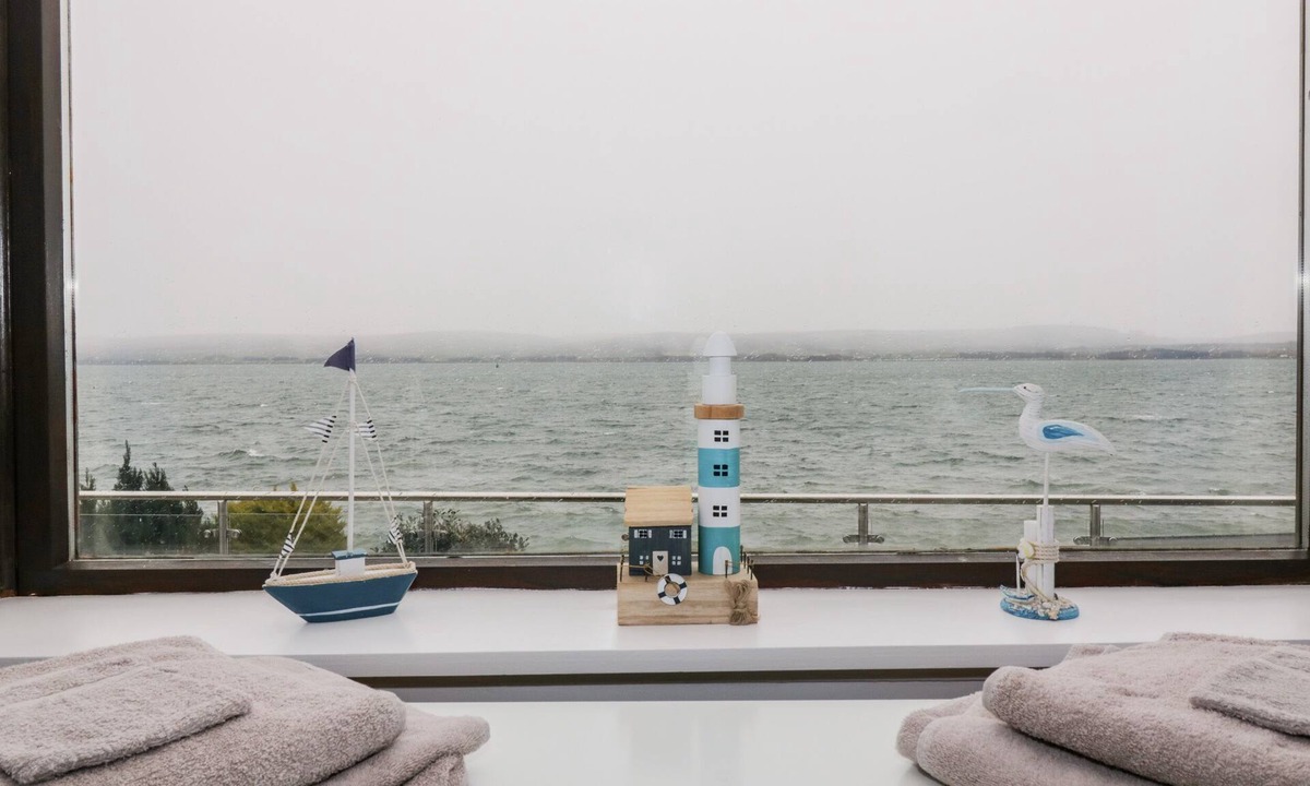 Stranraer Cottage | Waters Edge