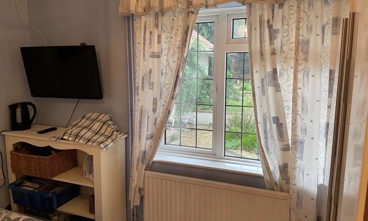 Bromham House | Wayside B&B
