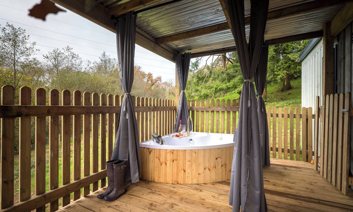 South Molton House | West Down Farm - B&B