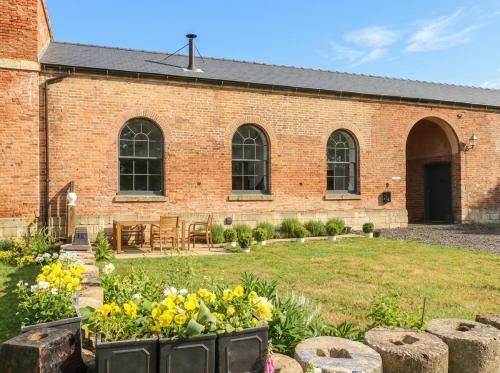 Retford House | West Stable