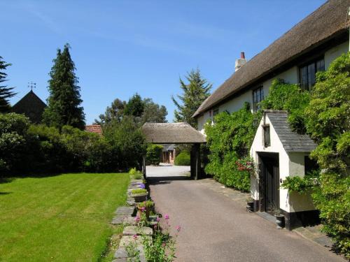 Minehead House | West Wing- Ukc4914
