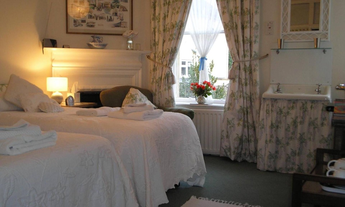 Bath Bed & Breakfast | Weston Lawn